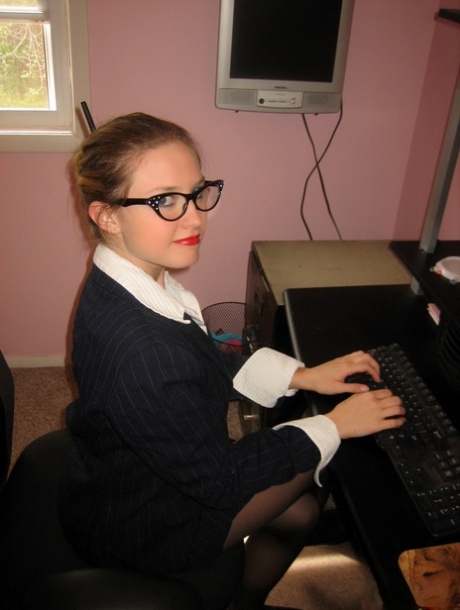 Young secretary gets naked in stockings while working from home 16964738
