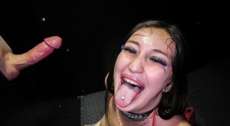 Tattooed brunette Anna Chambers has sexual relations via a gloryhole 27354622
