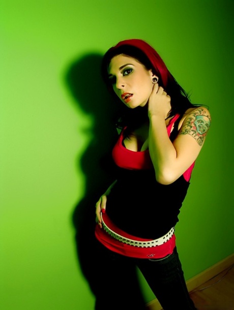 Amateur babe Joanna Angel has sexy big tits and pretty tattoo 26241360