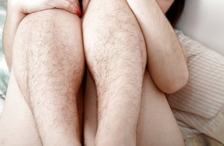 Hirsute dark haired mom Simone Delilah stretching hairy vagina wide open 31862680