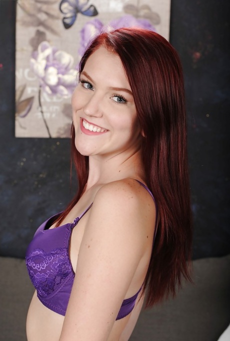 Amateur pussy fingering solo spectacle along redhead Jewels Vega 88946108