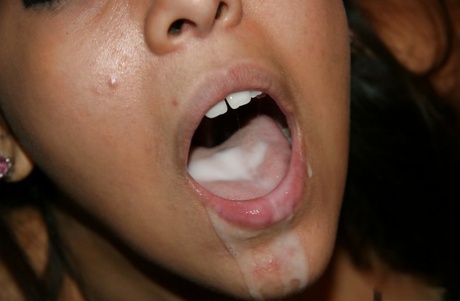 Latina sweetie Nadia Noel gets shagged and takes a cumshot in her mouth 41204336
